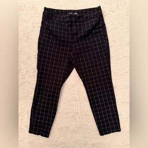 Old Navy Women’s High Rise Pixie Ankle Pants Windowpane Plaid Size 12 EUC